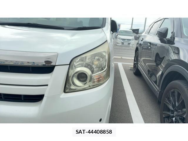 Toyota NOAH 2008-05 7456368-4