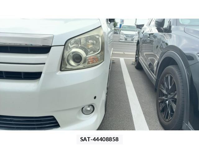 Toyota NOAH 2008-05 7456368-5