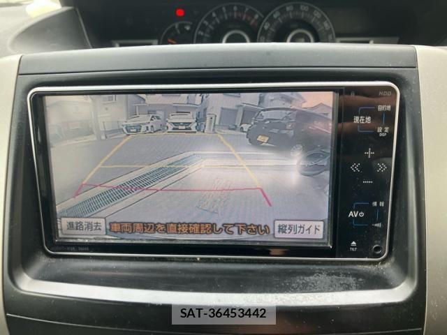 Toyota NOAH 2009-11 7456366-18