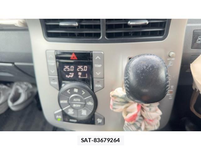 Toyota NOAH 2009-09 7456364-14