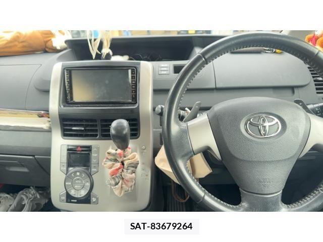Toyota NOAH 2009-09 7456364-8
