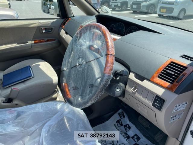 Toyota NOAH 2005-10 7456367-9