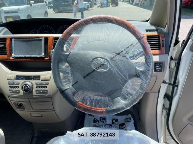 Toyota NOAH 2005-10 7456367-10
