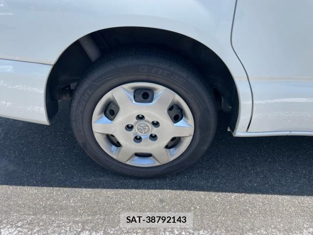 Toyota NOAH 2005-10 7456367-4