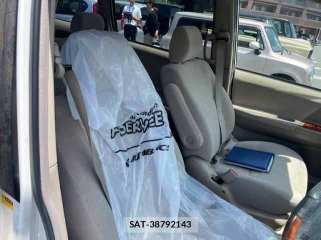 Toyota NOAH 2005-10 7456367-8