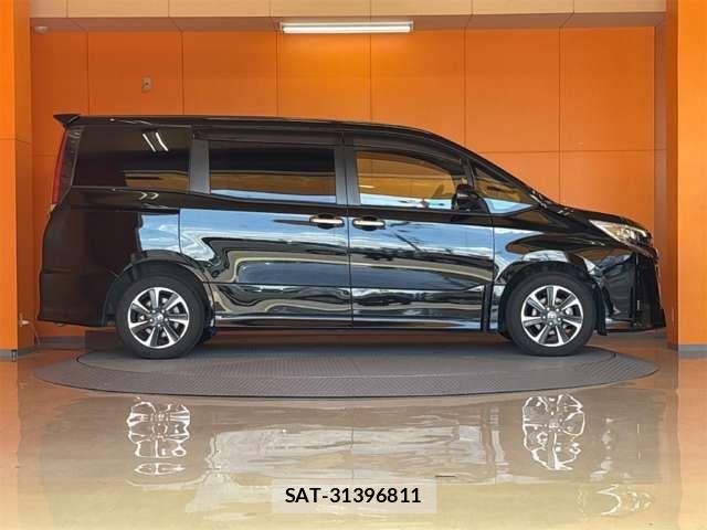 Toyota NOAH 2020-10 7456339-10