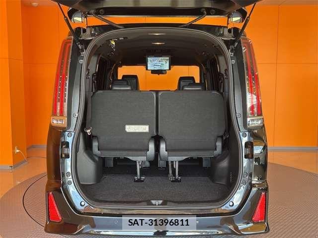 Toyota NOAH 2020-10 7456339-14