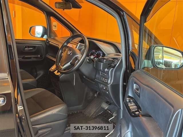 Toyota NOAH 2020-10 7456339-17