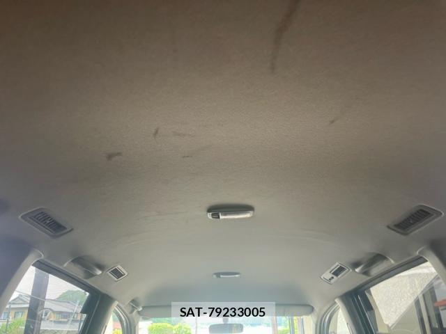Toyota NOAH 2005-10 7456369-15