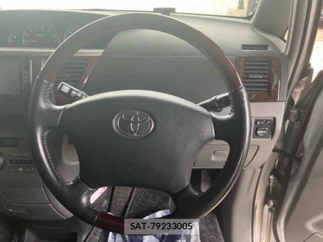 Toyota NOAH 2005-10 7456369-19