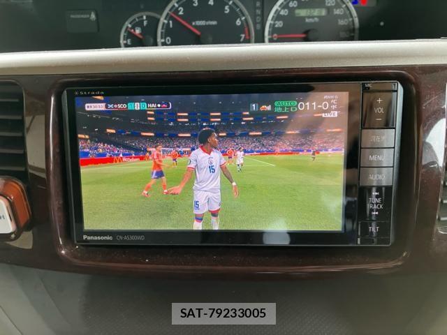 Toyota NOAH 2005-10 7456369-24