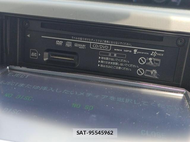 Toyota NOAH 2013-02 7456354-15