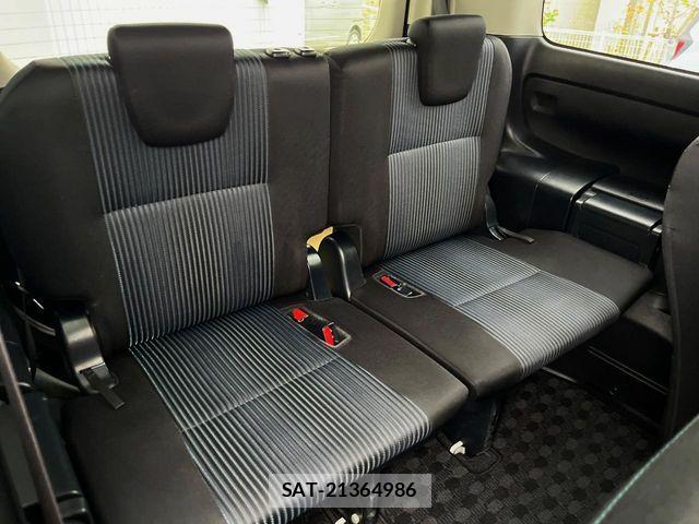 Toyota NOAH 2016-08 7456349-9