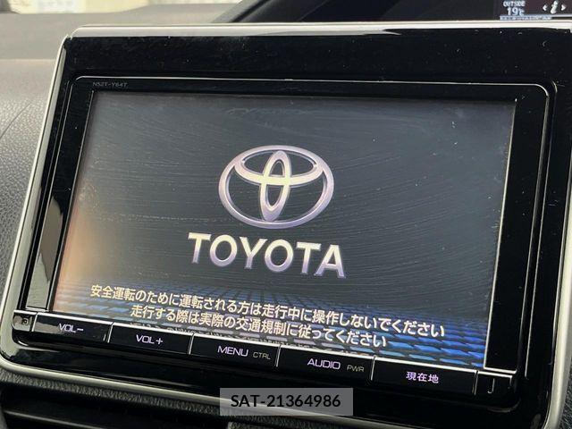 Toyota NOAH 2016-08 7456349-3