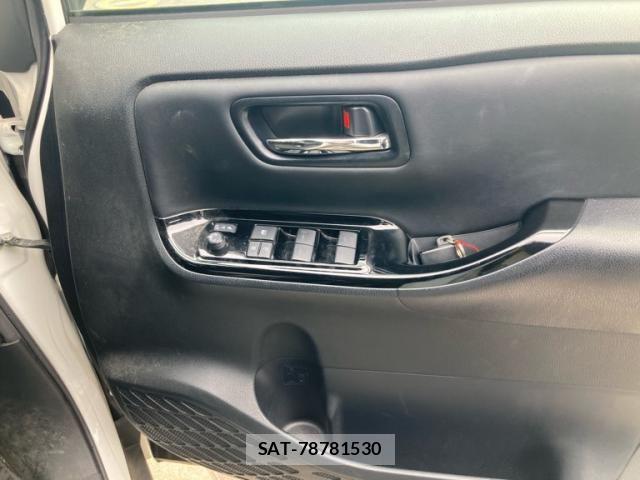 Toyota NOAH 2021-01 7456348-12
