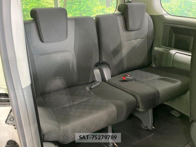 Toyota NOAH 2007-06 7456361-9