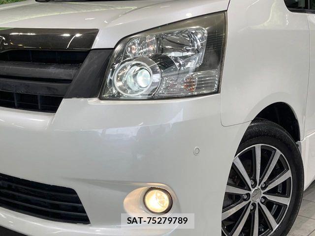 Toyota NOAH 2007-06 7456361-12