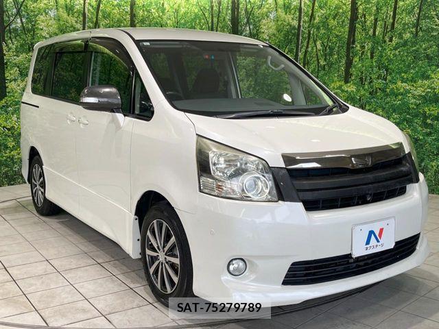 Toyota NOAH 2007-06 7456361-16