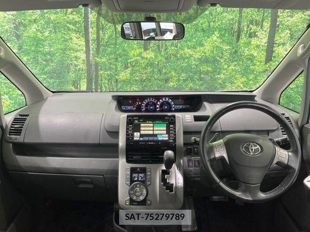 Toyota NOAH 2007-06 7456361-1