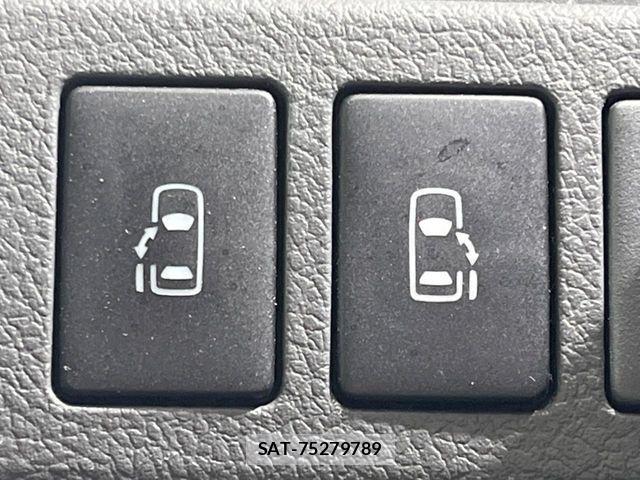 Toyota NOAH 2007-06 7456361-5
