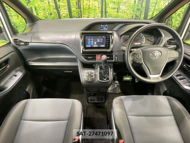 Toyota NOAH 2015-03 7456353-1