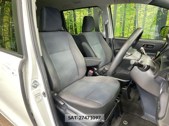 Toyota NOAH 2015-03 7456353-6