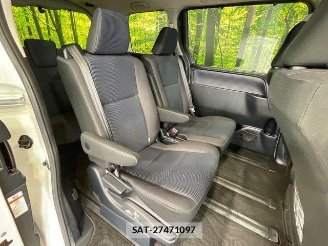 Toyota NOAH 2015-03 7456353-7