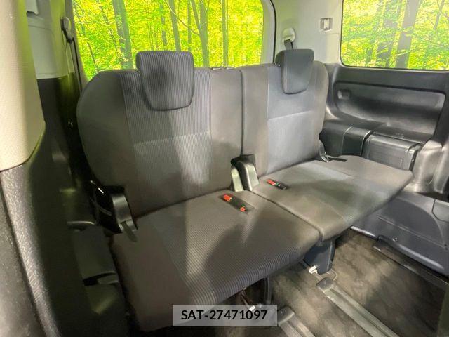 Toyota NOAH 2015-03 7456353-8