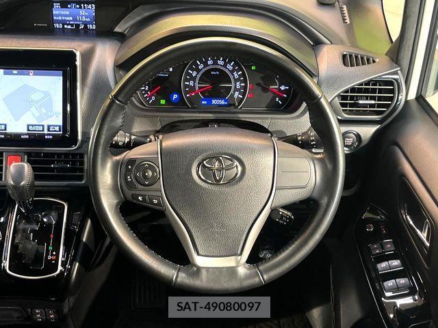 Toyota NOAH 2018-03 7456343-12