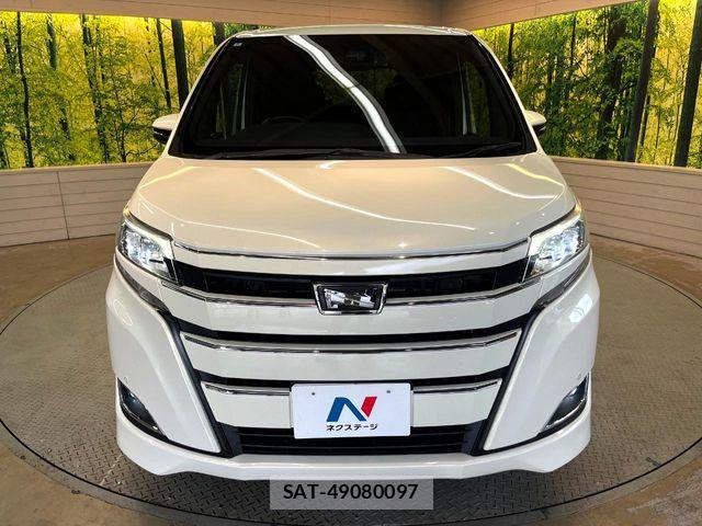 Toyota NOAH 2018-03 7456343-15