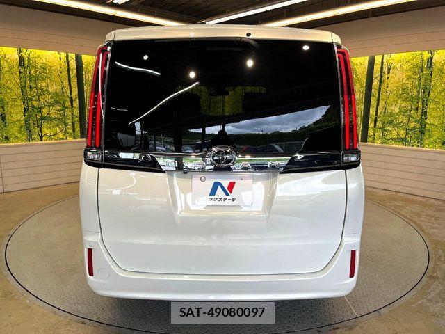 Toyota NOAH 2018-03 7456343-16