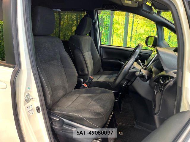 Toyota NOAH 2018-03 7456343-8
