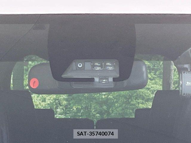Toyota NOAH 2021-07 7456333-5
