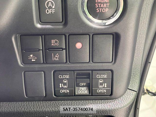 Toyota NOAH 2021-07 7456333-6