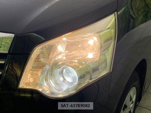 Toyota NOAH 2013-07 7456357-11