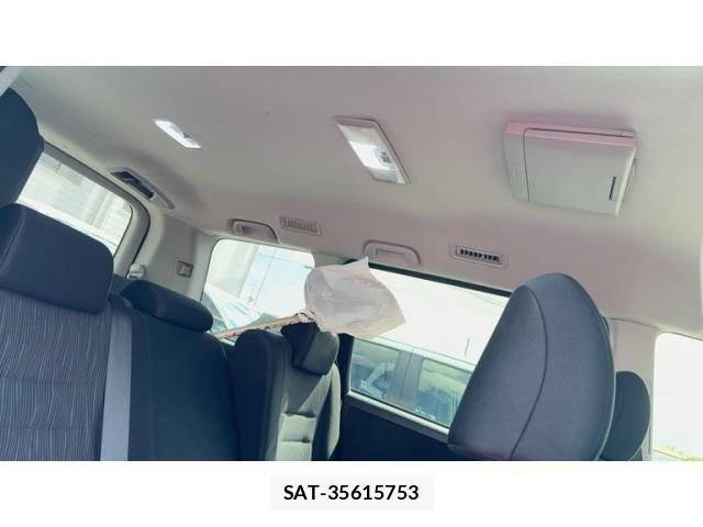 Toyota NOAH 2013-11 7456360-13