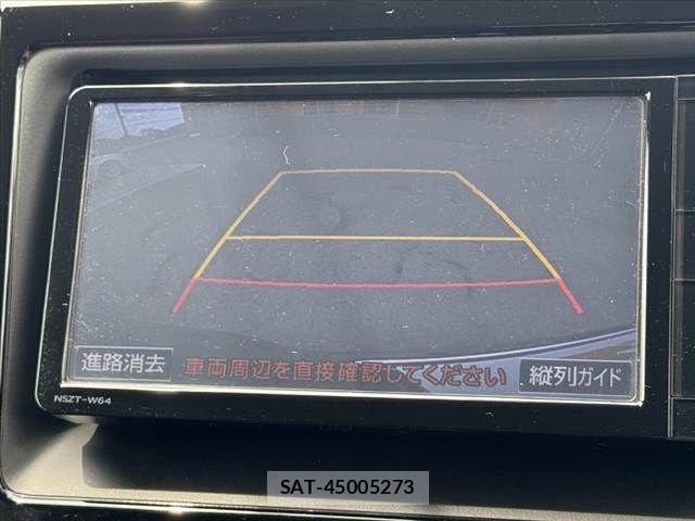 Toyota NOAH 2016-02 7456351-23
