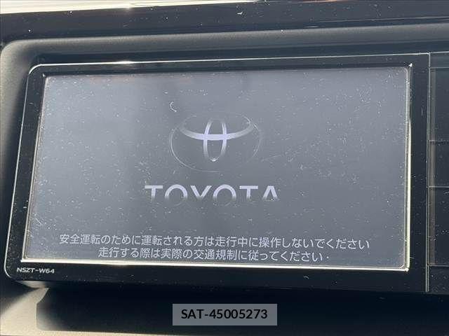 Toyota NOAH 2016-02 7456351-2
