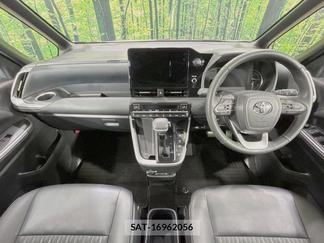 Toyota NOAH 2024-05 7456330-1