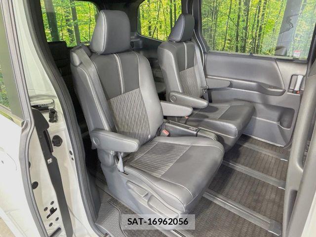 Toyota NOAH 2024-05 7456330-8