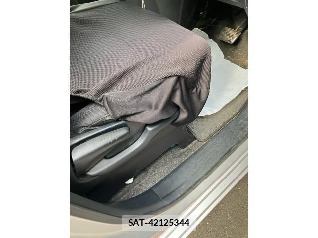 Toyota NOAH 2019-10 7456355-11