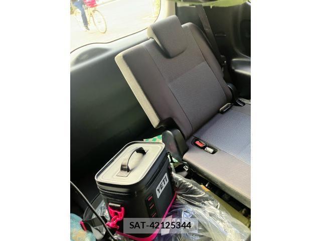 Toyota NOAH 2019-10 7456355-16