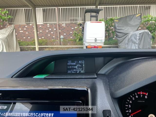 Toyota NOAH 2019-10 7456355-21