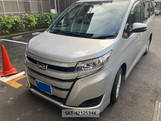Toyota NOAH 2019-10 7456355-3