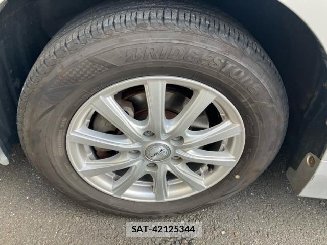 Toyota NOAH 2019-10 7456355-6