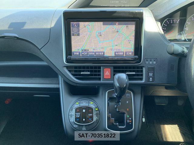 Toyota NOAH 2015-06 7456356-15