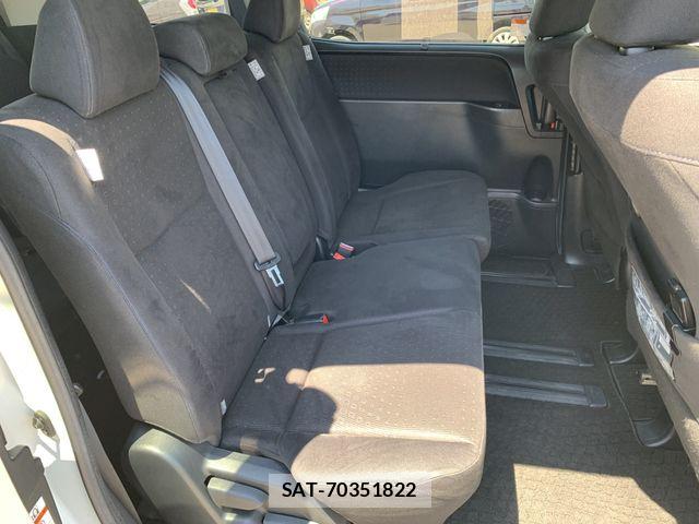 Toyota NOAH 2015-06 7456356-21