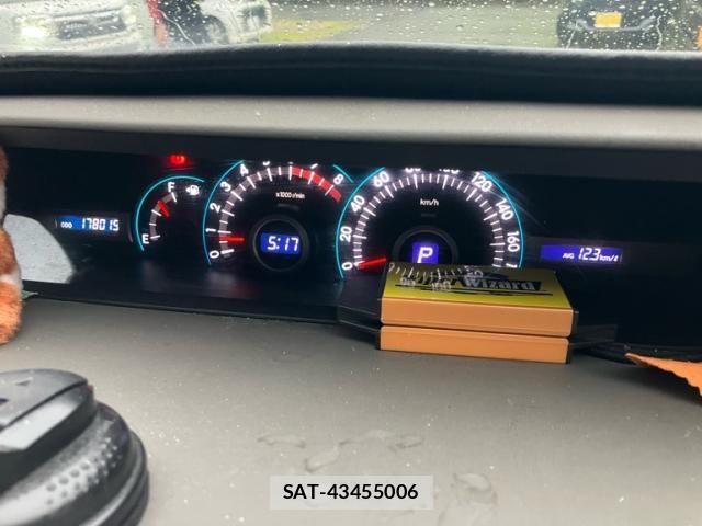 Toyota NOAH 2009-06 7456365-19