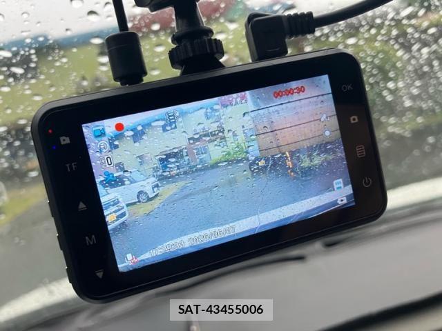 Toyota NOAH 2009-06 7456365-21