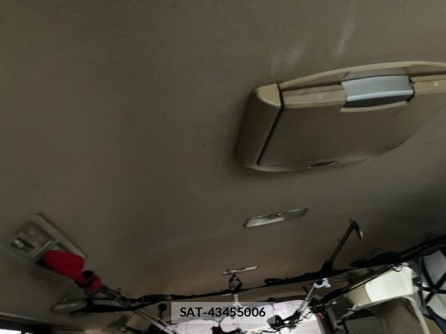 Toyota NOAH 2009-06 7456365-23